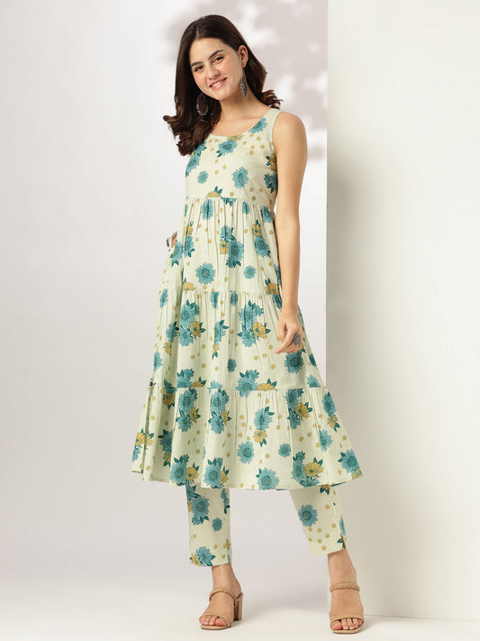 Janasya Light Cotton Floral Tiered Kurta Set | Swadesiicart