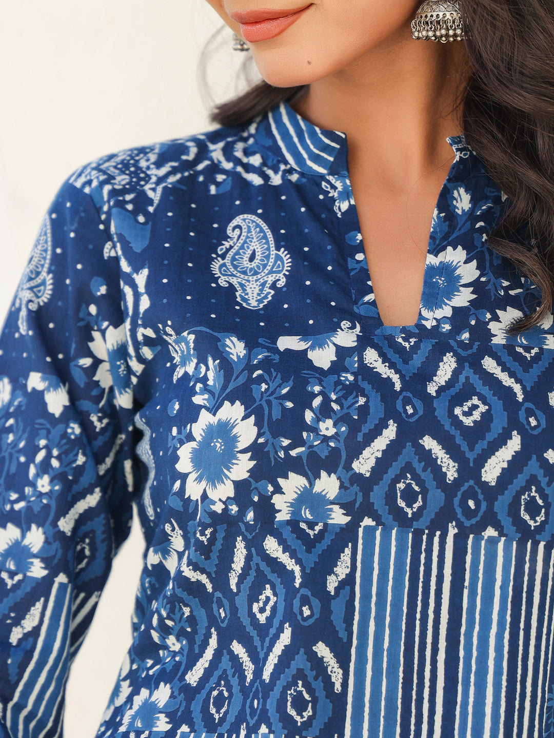 Janasya Dark Cotton Ethnic Motifs Straight Kurta Set | Swadesiicart