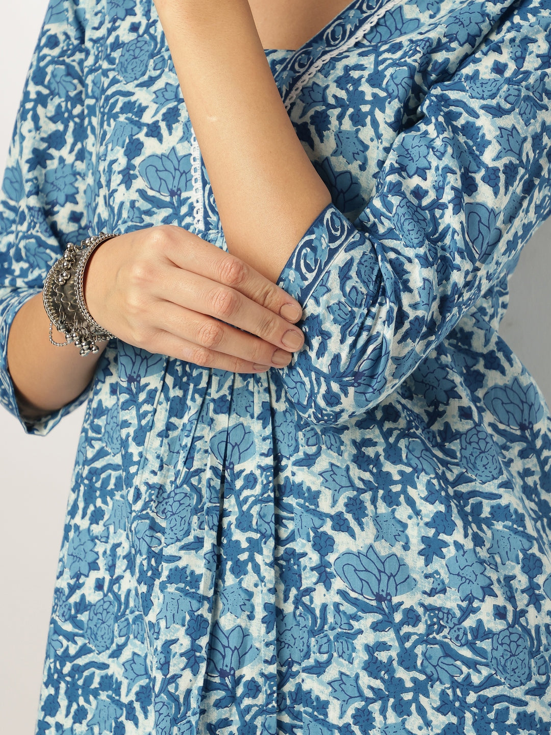 Janasya Dark Cotton Floral A-Line Kurta Set | Swadesiicart