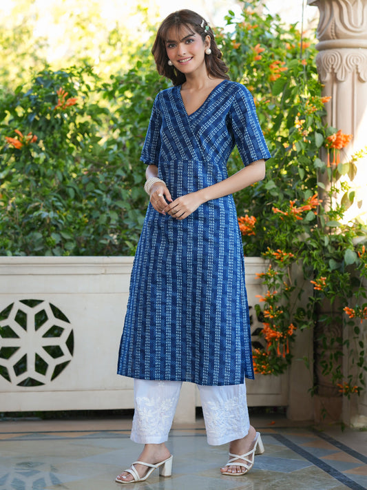 Janasya Dark Cotton Geometric Straight Kurta - Swadesiicart
