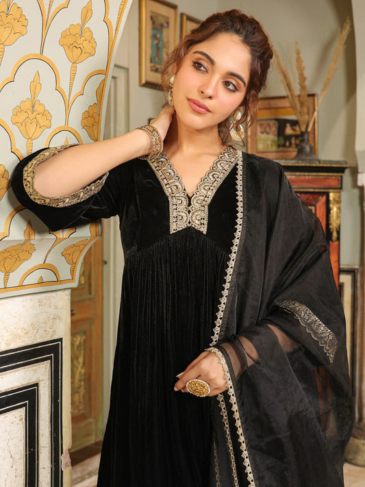 Janasya Black Velvet Embroidered Kurta,Bottom & Dupatta | Swadesiicart