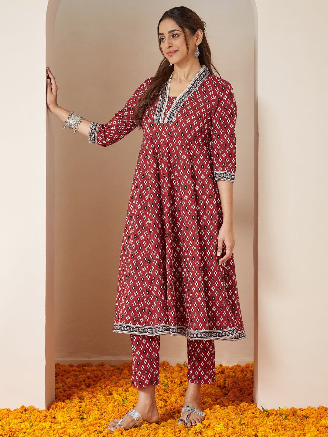 Janasya Dark Cotton Ikkat Anarkali Kurta Set | Swadesiicart