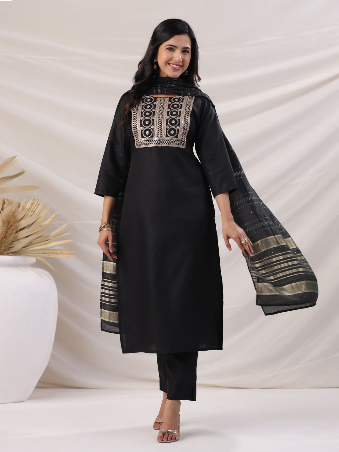 Janasya Dark Cotton Blend Embroidered Straight Kurta Set | Swadesiicart