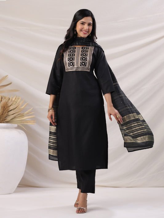 Janasya Dark Cotton Blend Embroidered Straight Kurta Set | Swadesiicart
