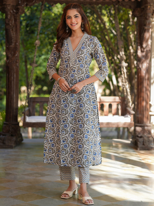 Janasya Light Cotton Floral Straight Kurta Set | Swadesiicart