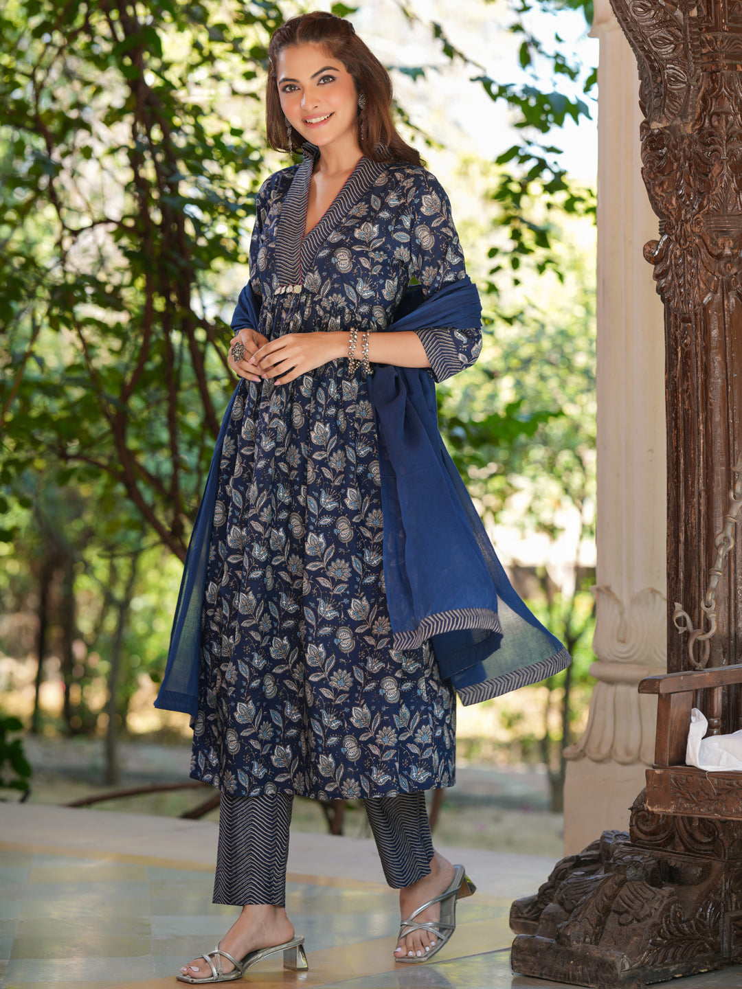 Janasya Dark Cotton Floral A-Line Kurta Set | Swadesiicart