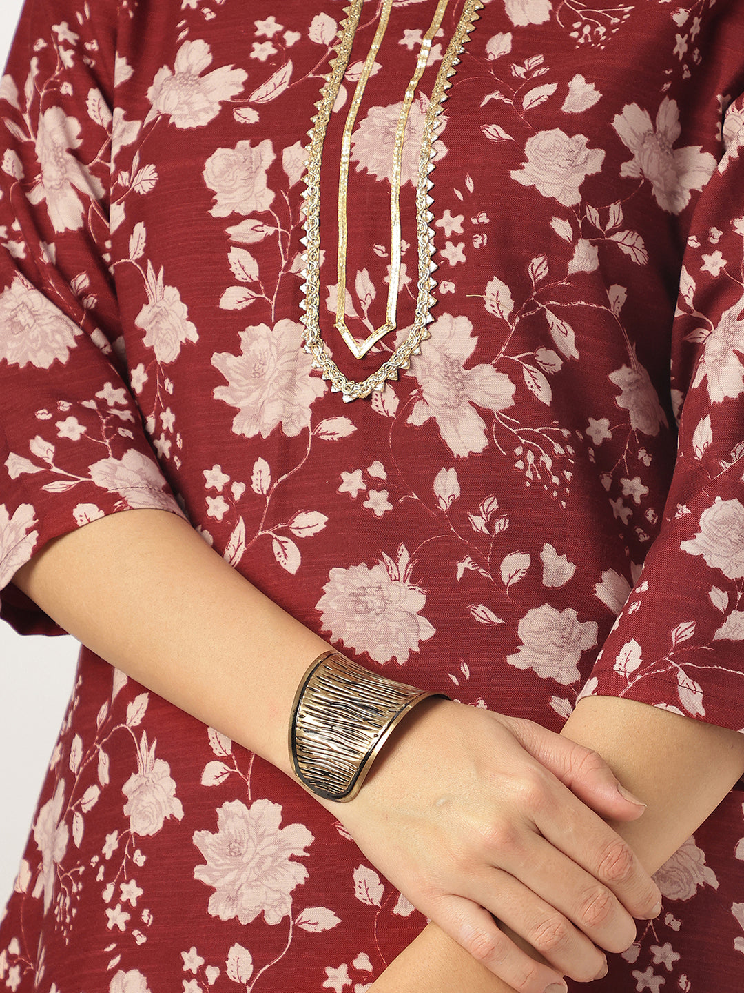 Janasya Dark Rayon Blend Floral Straight Kurta Set | Swadesiicart
