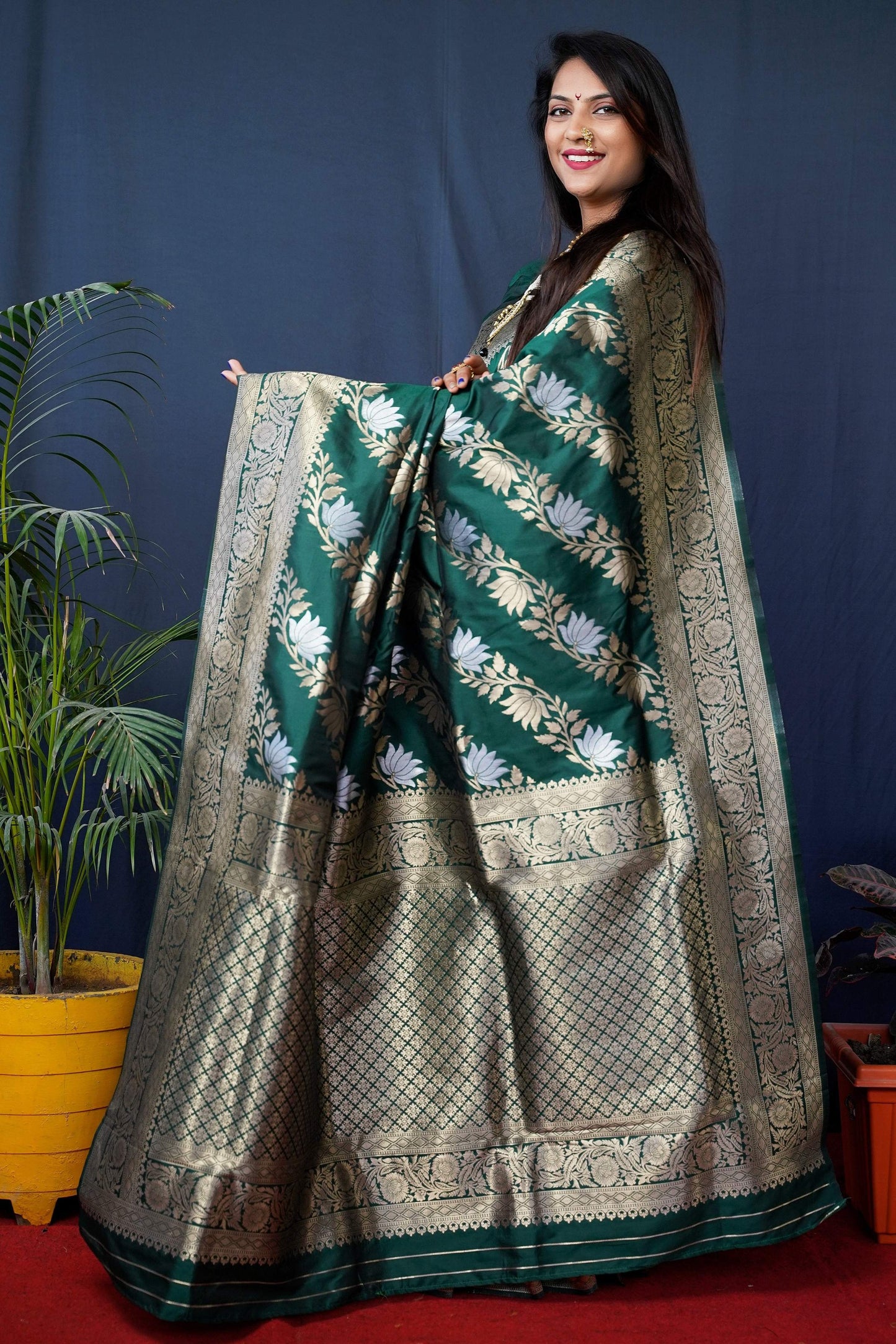 Jyoti Fashion Women's Green Handloom Banarasi Silk Zari Woven Saree with Blouse | Swadesiicart