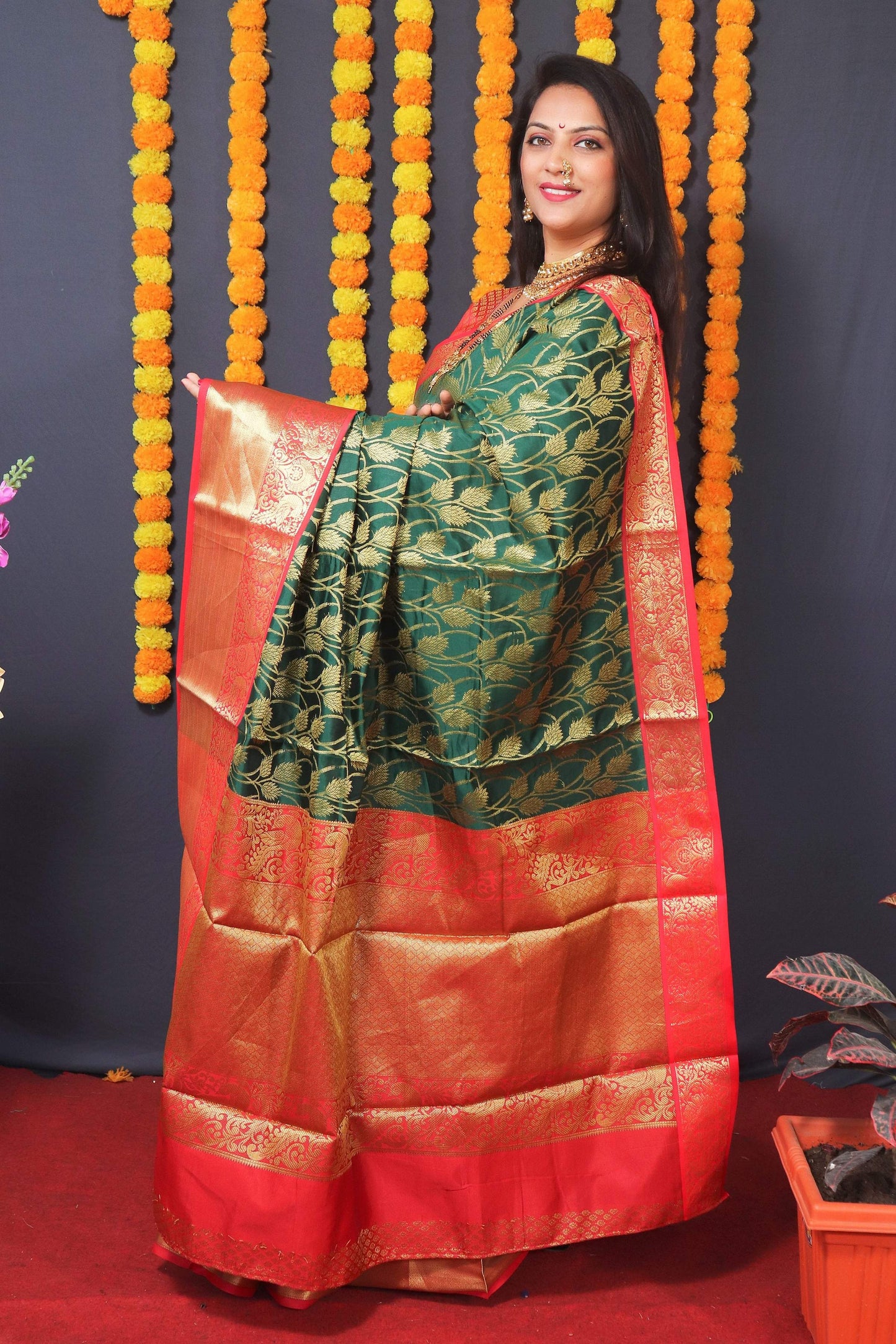 Jyoti Fashion Women's Green Kanchipuram Silk Zari Woven Saree with Blouse | Swadesiicart