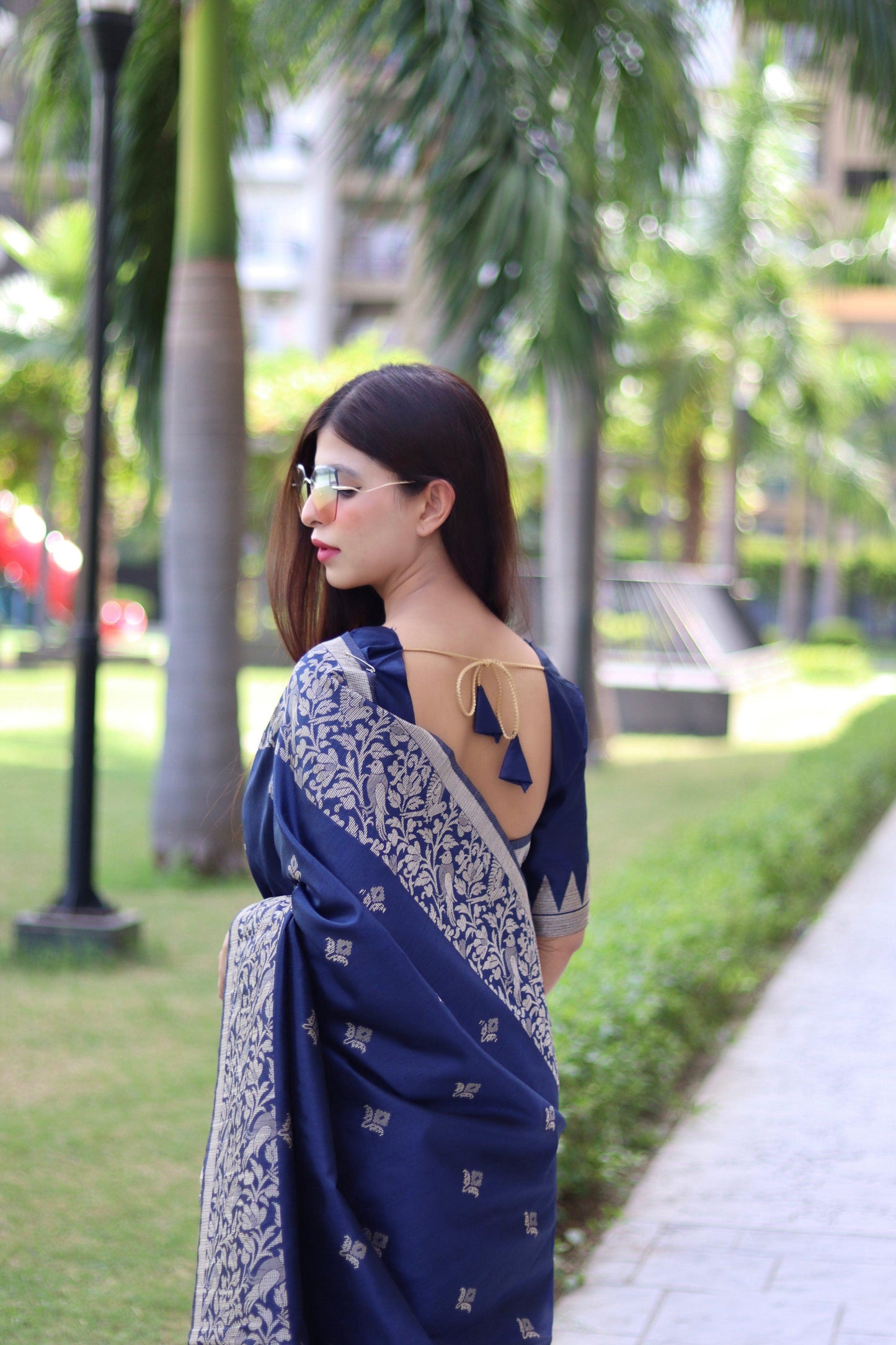 Jyoti Fashion Women's Navy Blue Handloom Raw Silk Weaving Pallu Traditional Saree with Blouse | Swadesiicart