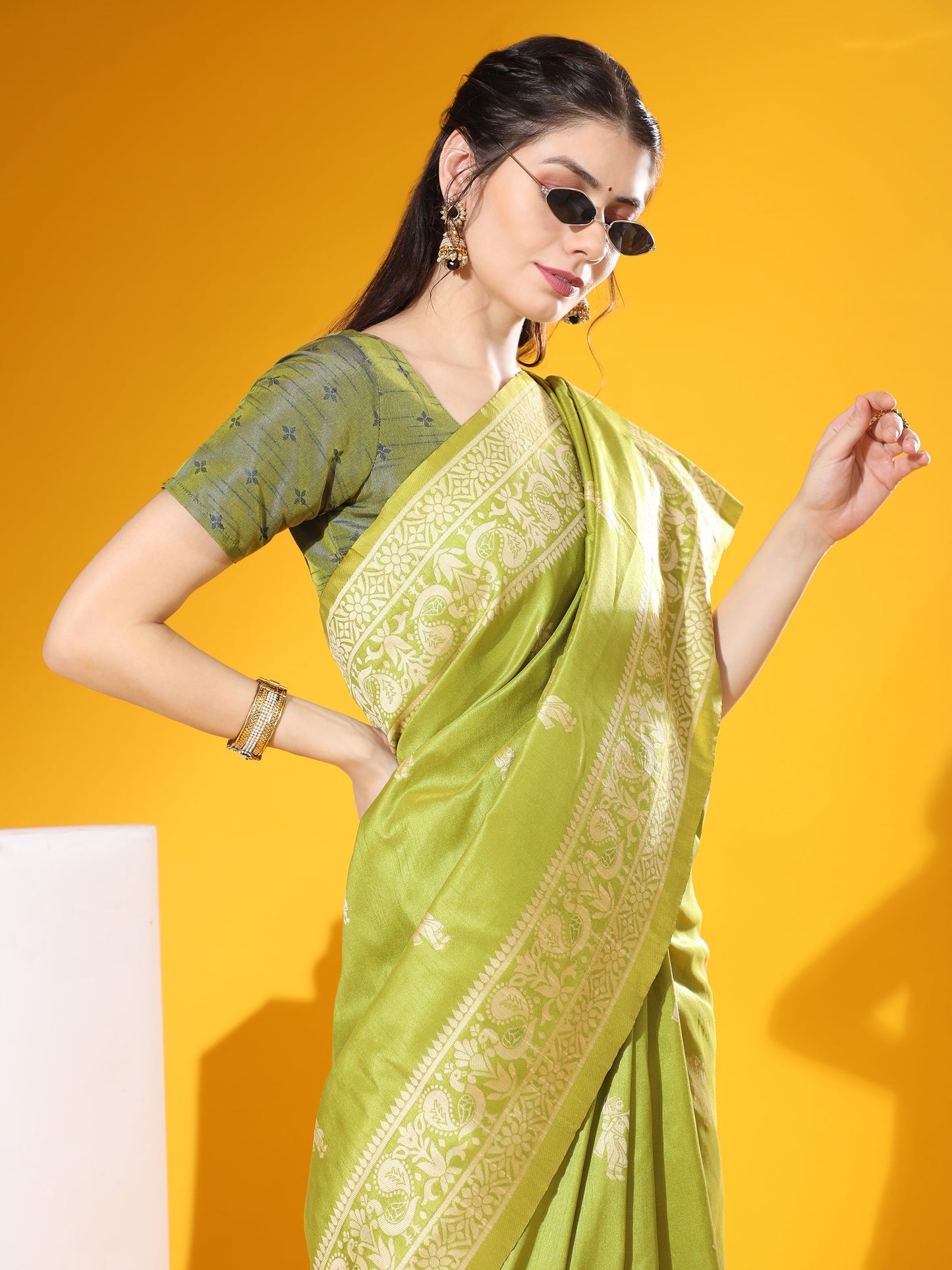 Jyoti Fashion Women's Mehendi Soft Raw Silk Tow Tone Weaving Traditional Saree with Blouse | Swadesiicart