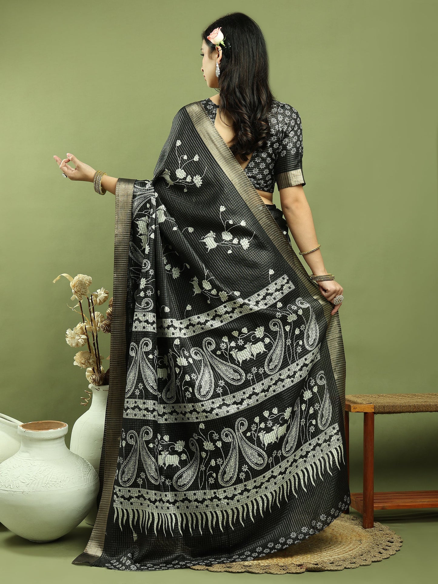 Jyoti Fashion Women's Black Silk Blend Floral Print with Checks Jari Weaving Saree with Blouse | Swadesiicart