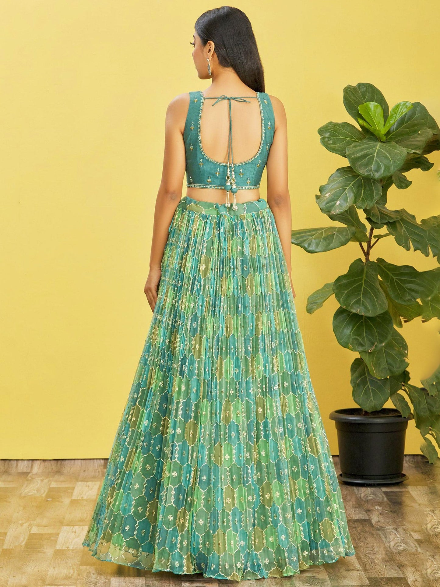 Jyoti Fashion Women's Green Organza Real Mirror with Sequins Thread Embroidered Lehenga Choli & Dupatta | Swadesiicart