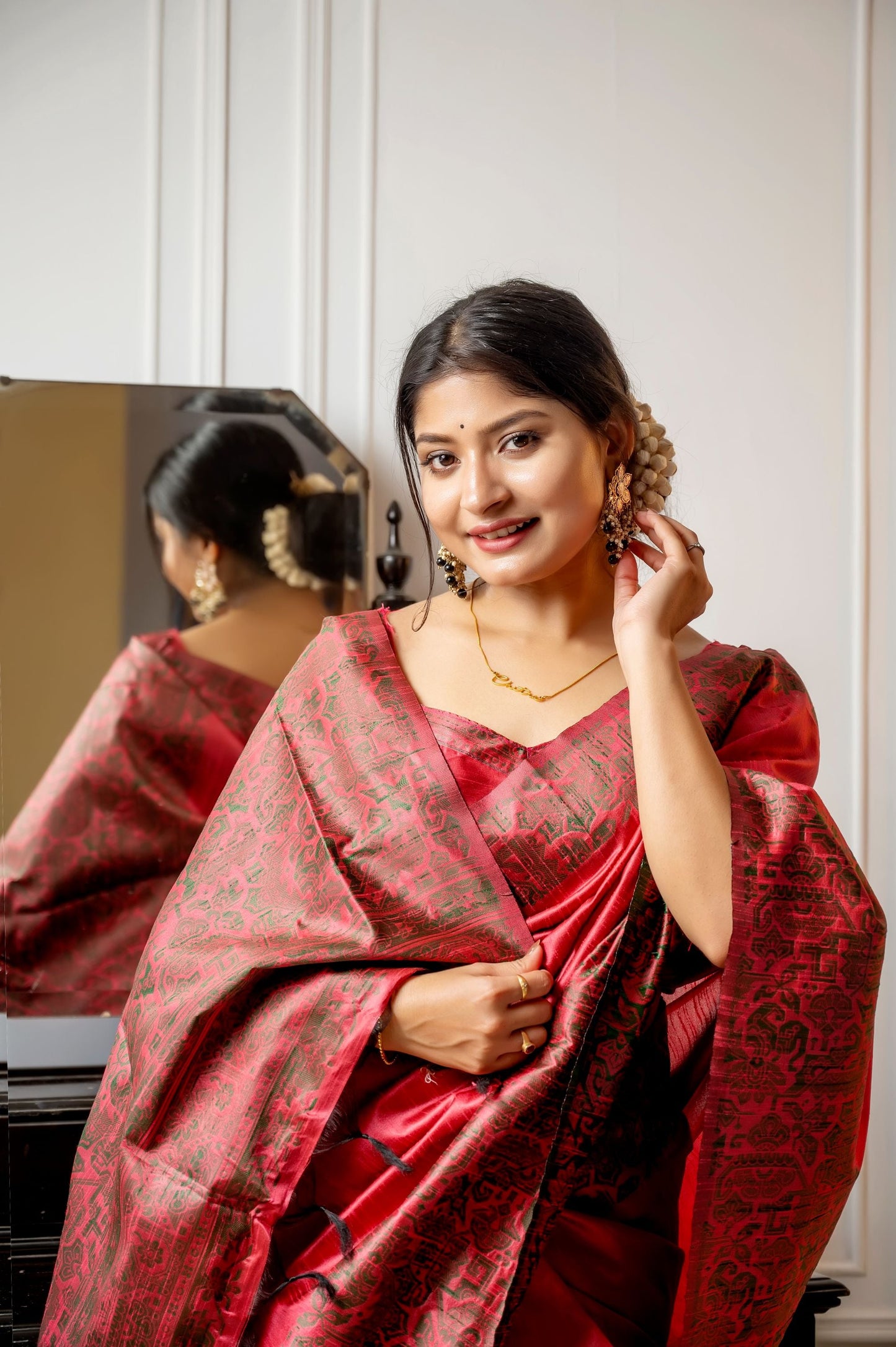 Jyoti Fashion Women's Gajri Red Handloom Raw Silk Weaving Designer Saree with Blouse | Swadesiicart