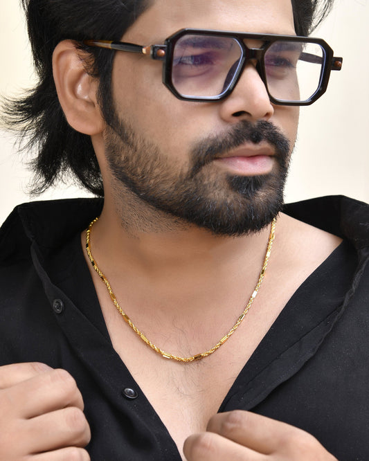 Jewels Nest Men’s Gold-Polished Stainless Steel Rascha Pipe Chain | Swadesiicart