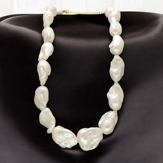 J Pearls Liora Mother Of Pearl Set - Swadesiicart