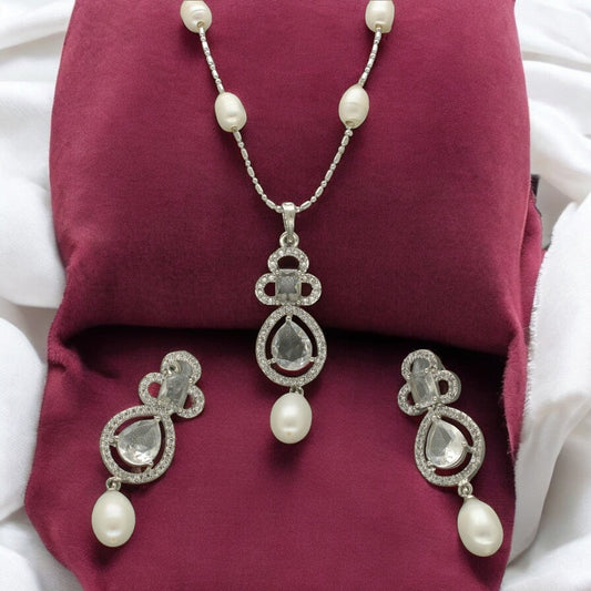 J Pearls Brielle Pearl Pendant Set | Swadesiicart