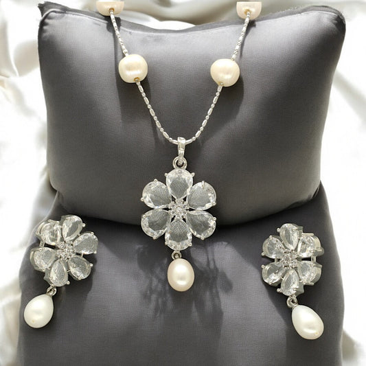J Pearls Roye Pearl Pendant Set