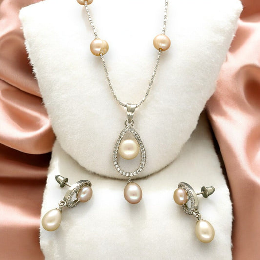 J Pearls Tasha Pearl Pendant Set
