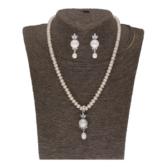 J Pearls Fashionable Pearl Pendant Set - Real Pearl Jewelry | Swadesiicart