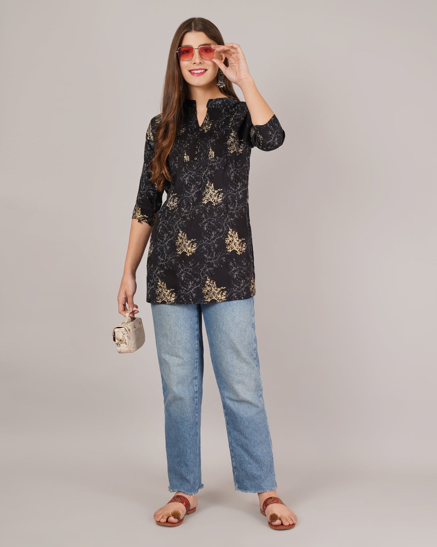 Jaitra Apparels Women Printed Rayon Straight Kurta (Black)