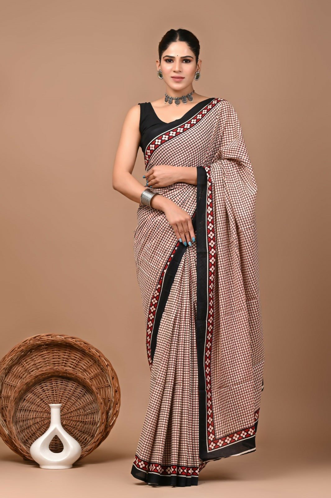 Exclusive Collection Maroon Beautiful Mulmul Cotton Saree - Swadesiicart