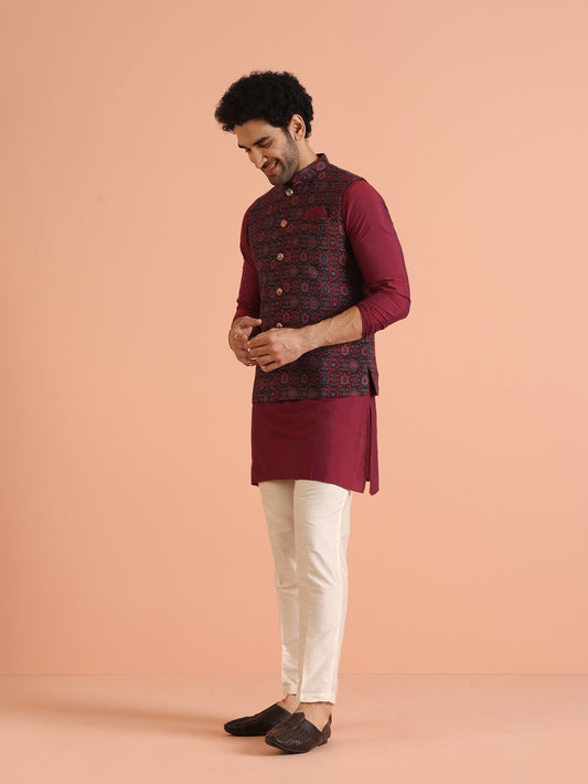Kisah Men Multi Woven Design Ethnic Motifs Kurta Jacket Trouser Set | Swadesiicart