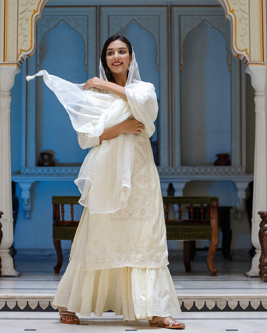 Kaajh Women's Off White EmbroideOff White Silk Kurta Sharara Set With Kota Doria Dupatta | Swadesiicart