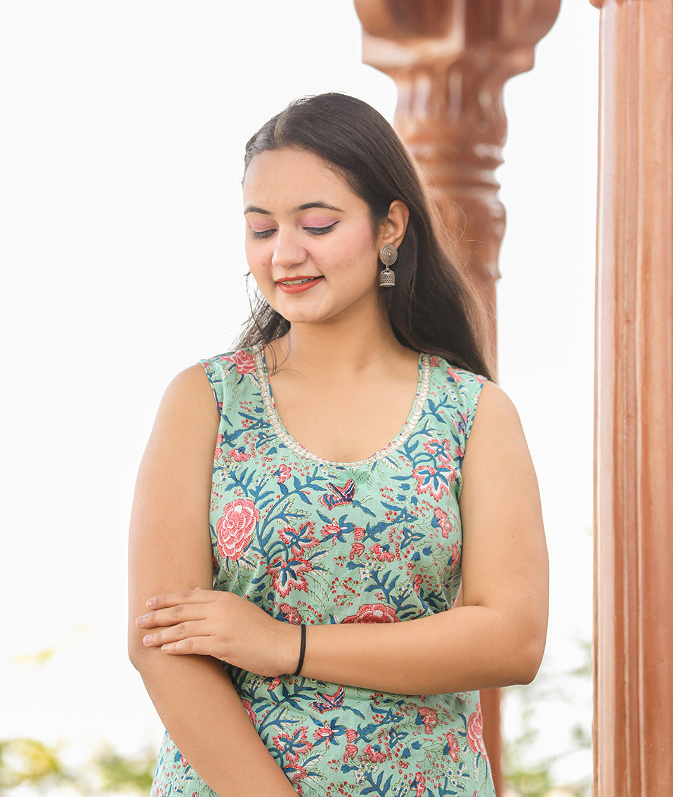 Kaajh Women's Turquoise Floral Printed Kurta With Sharara | Swadesiicart