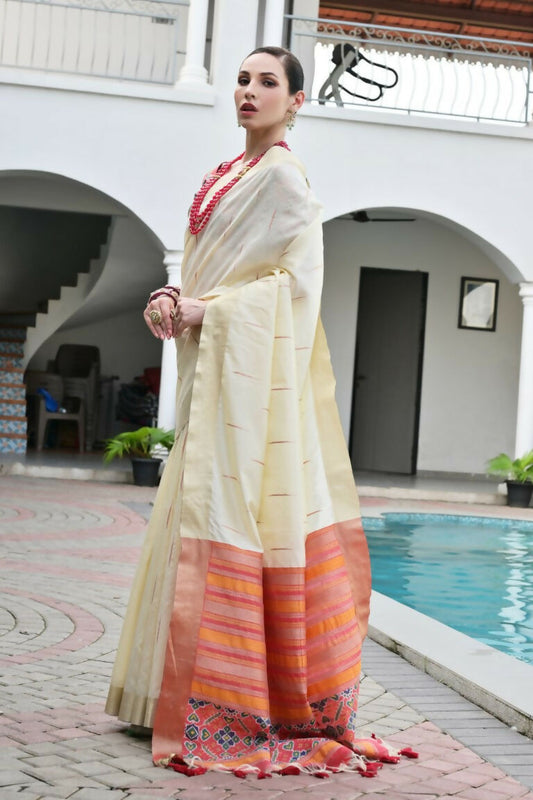 Vishnu Weaves Women's Cream Raw Silk Patola Zari Woven Saree with Blouse - Swadesiicart