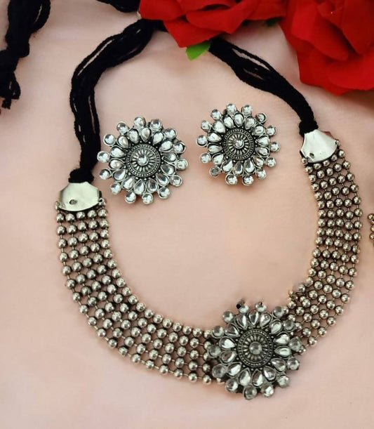 Mominos Fashion Silver color Necklace with Kundan work Mangalsutra - Swadesiicart