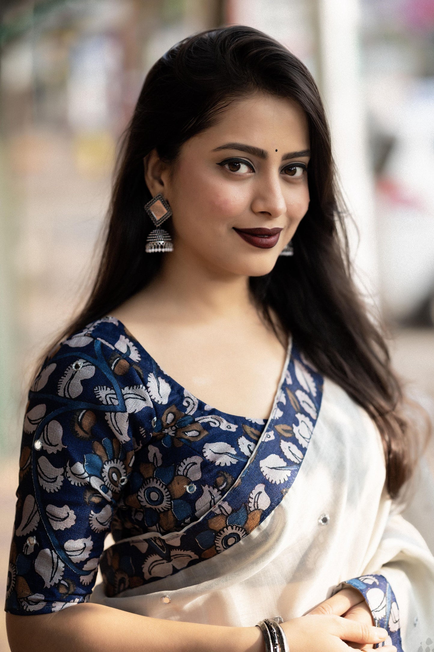 Cream Pure Linen Ethnic Motifs Saree with Unstitched Blouse - Hiral Fashion | Swadesiicart