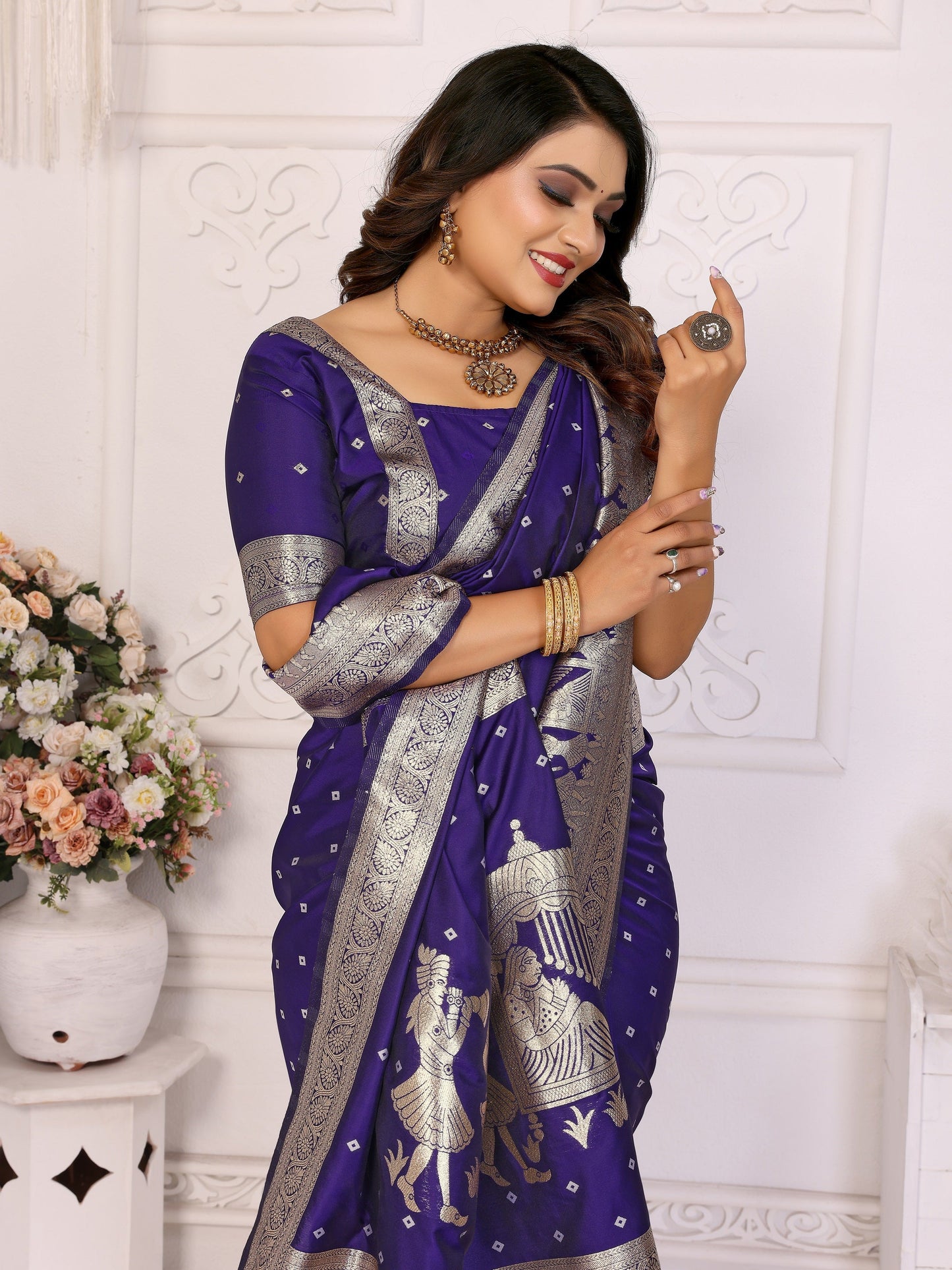 Vedant Vastram Soft Litchi Silk Banarasi Silk Saree - Navy | Swadesiicart
