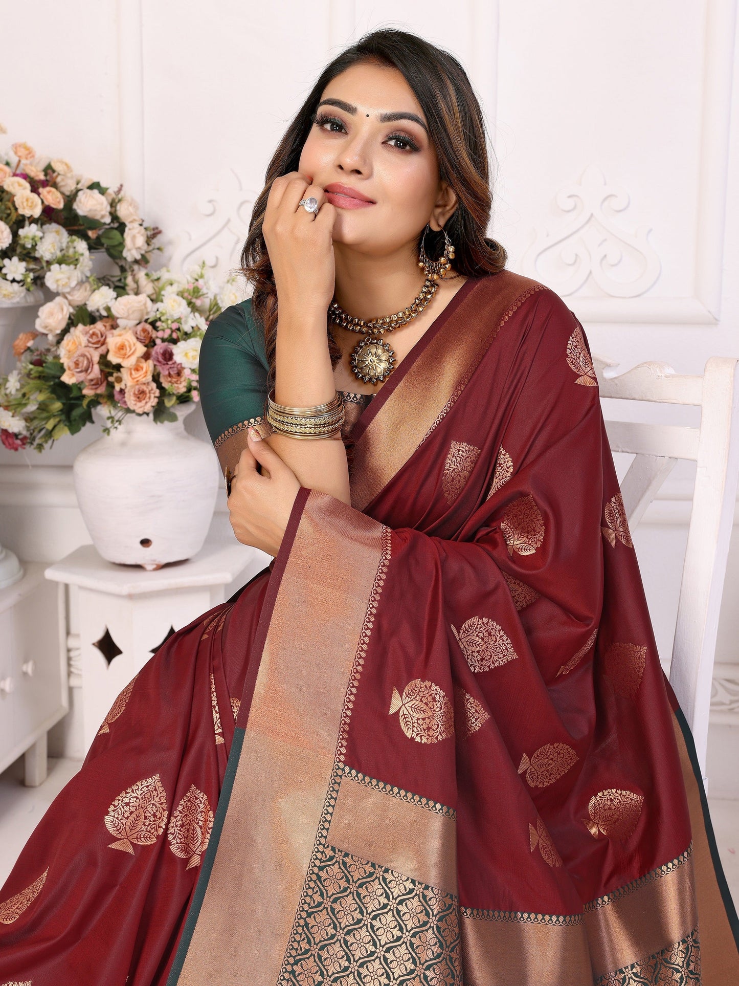 Vedant Vastram Soft Litchi Silk Banarasi Silk Saree - Maroon | Swadesiicart
