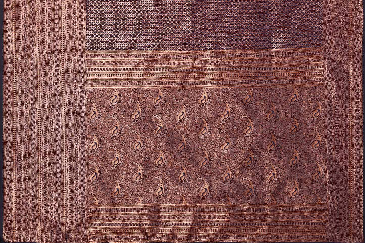 Vamika Weaving Banarasi Jacquard Navy Kanjivaram Saree | Swadesiicart