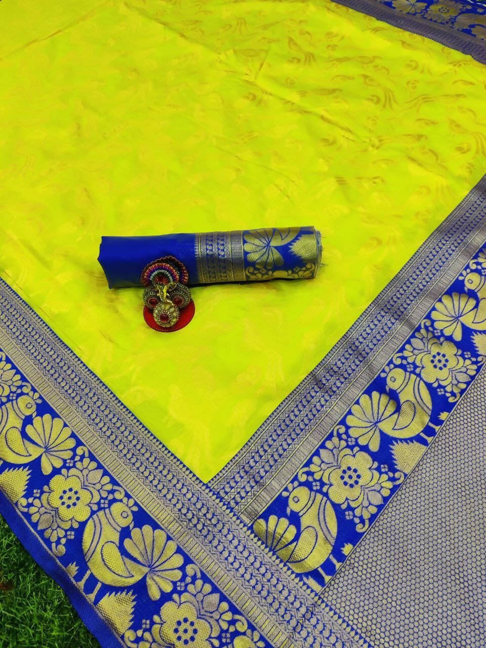 DEIANA'S Beautiful Designer Golden zari Soft Lichi Silk Saree - Yellow - Swadesiicart