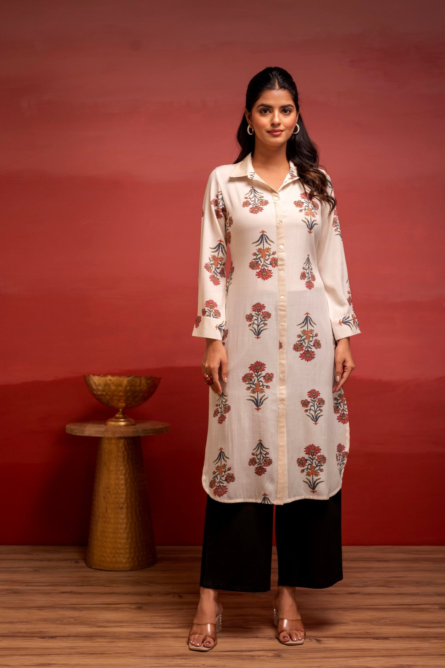 Juniper White Floral Printed Viscose Kurta With Button Detailing - Swadesiicart