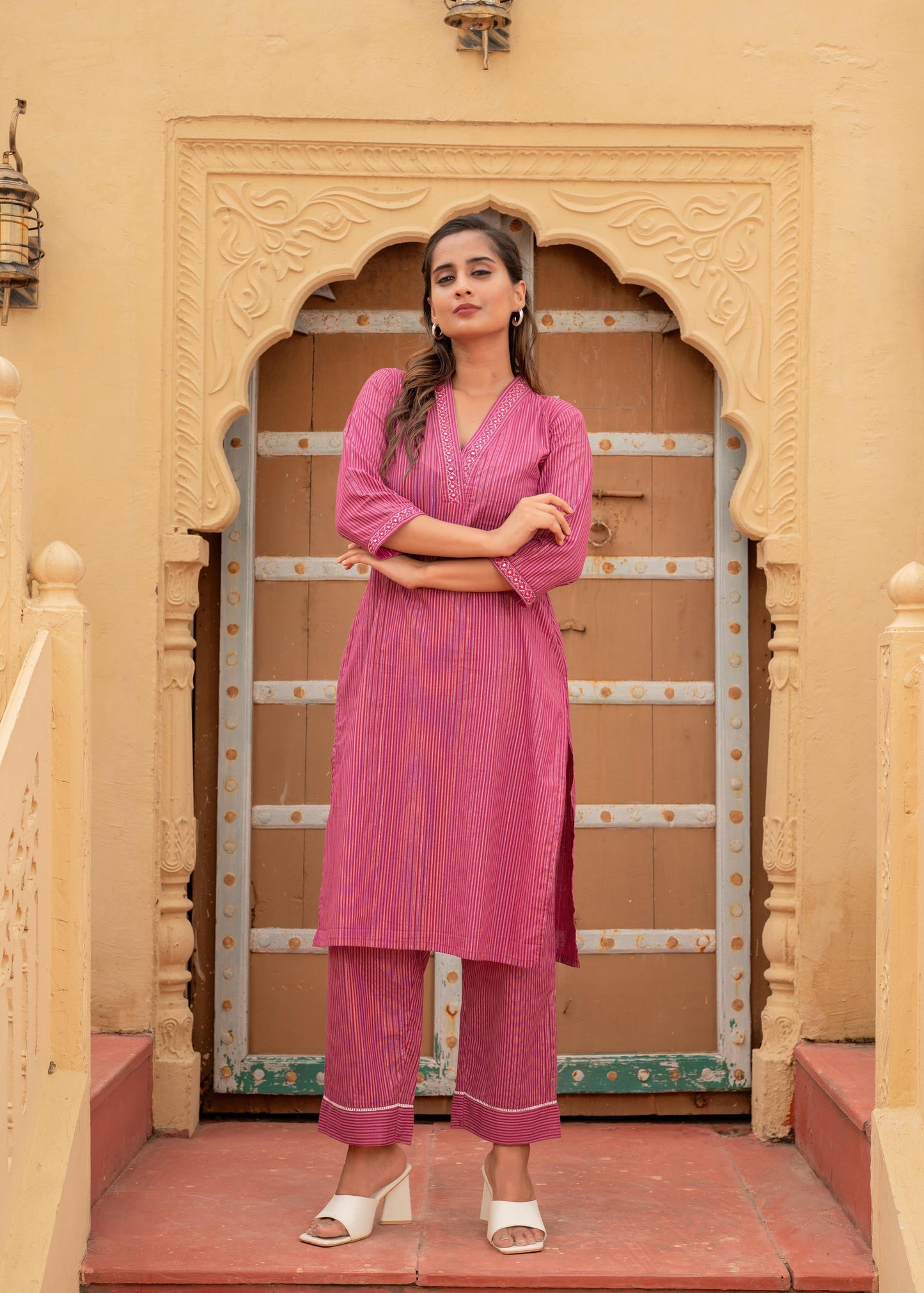 Juniper Women'S Pink Striped Cotton Kurta & Pants Co-Ord Set With Thread And Mirror Work - Swadesiicart