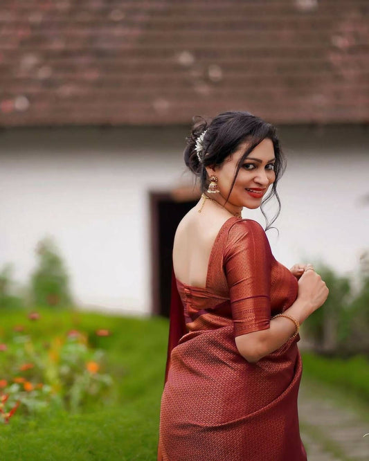 DEIANA'S Beautiful Designer Golden zari Soft Lichi Silk Saree - Maroon - Swadesiicart