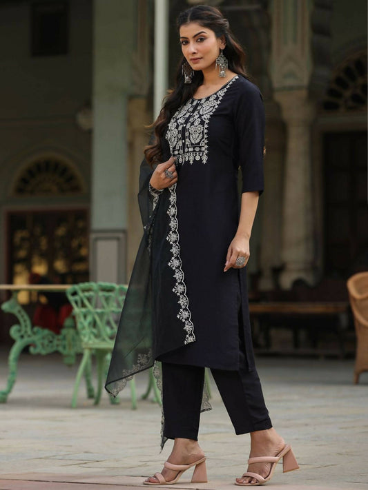 Juniper Women's Black Chinnon Solid Embroidered Kurta Set | Swadesiicart