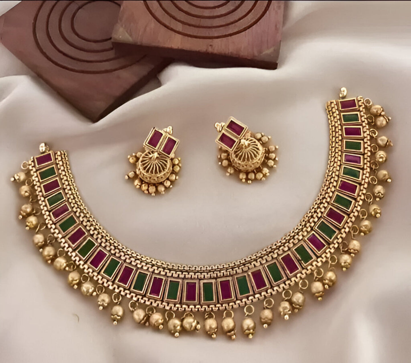 Jewel City Traditional Gold-Plated Kundan Choker Necklace with Multi Stones & Beads – Ethnic Indian Jewelry for Weddings & Festivals | Swadesiicart