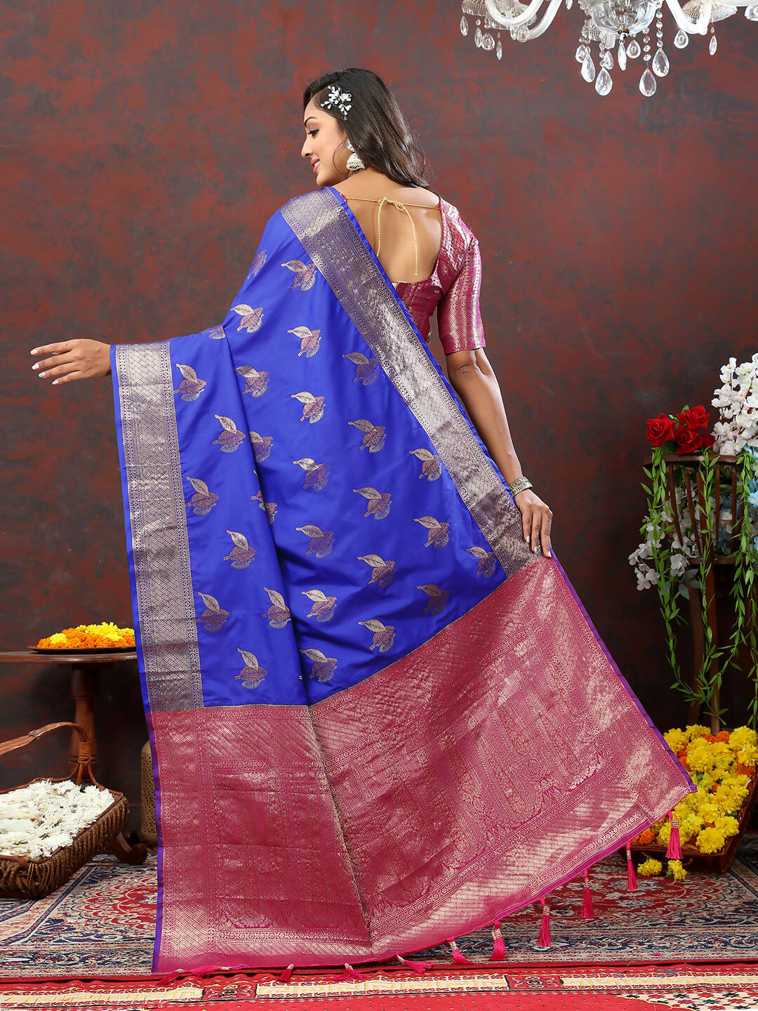 Lorenvalley Fashion Blue Soft Silk Woven Design Zari Weaving Saree - Swadesiicart