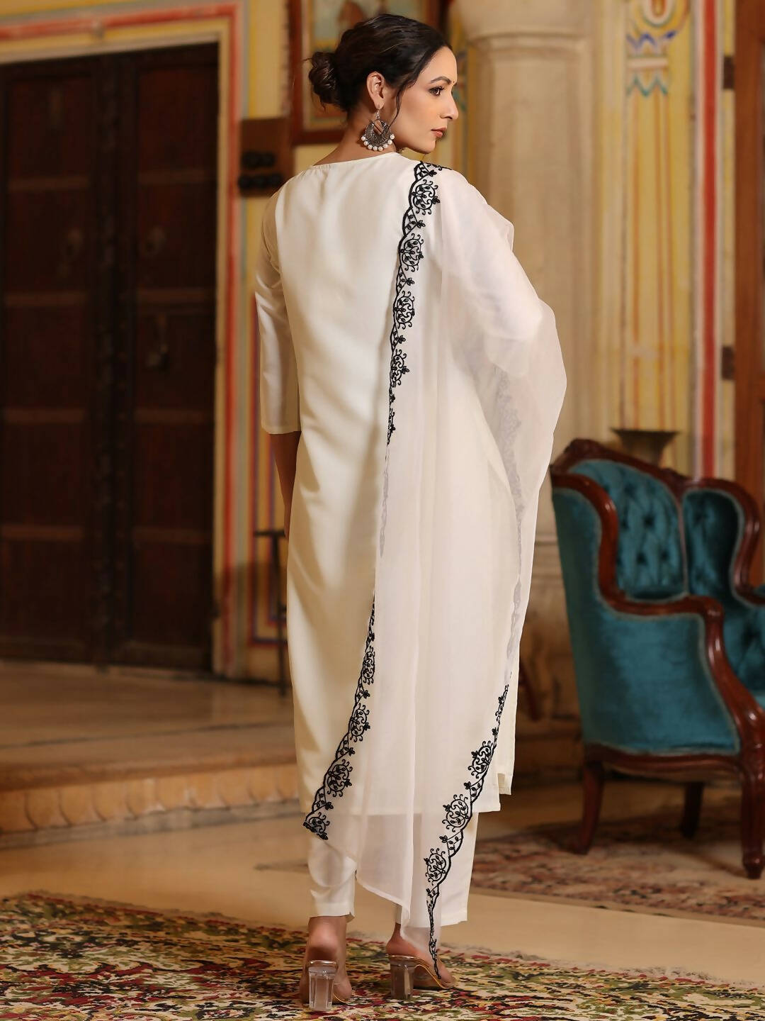 Juniper Women's White Chinnon Solid Embroidered Kurta Set | Swadesiicart