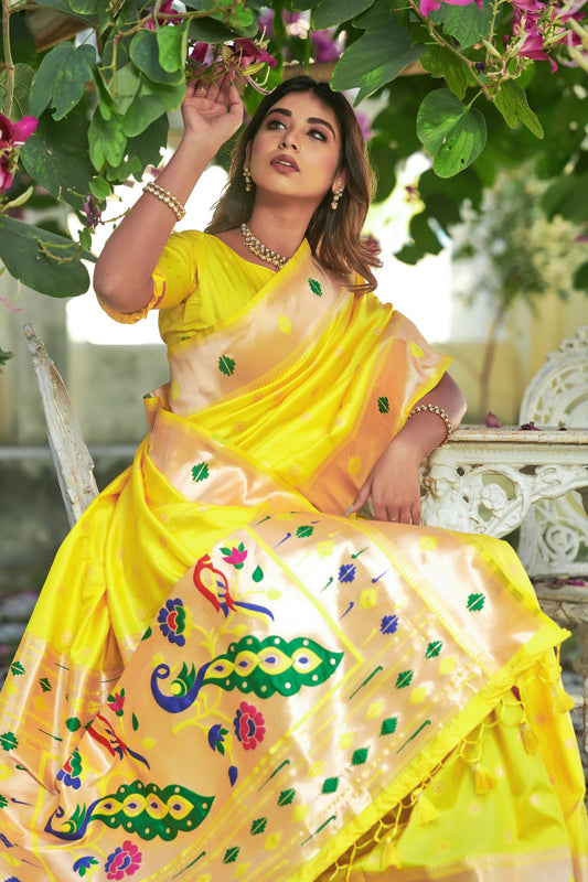 Vishnu Weaves Women's Yellow Banarasi Silk Zari Woven Paithani Saree with Unstitched Blouse - Swadesiicart
