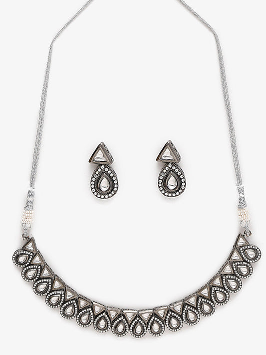 Silver Kundan Choker With Earrings And Maang Tikka - Ruby Raang | Swadesiicart