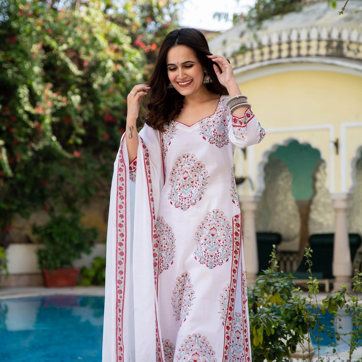 Indian Clothing Malishka Women's White Cotton Floral Printed Kurta Pant Set With Dupatta - White - Swadesiicart