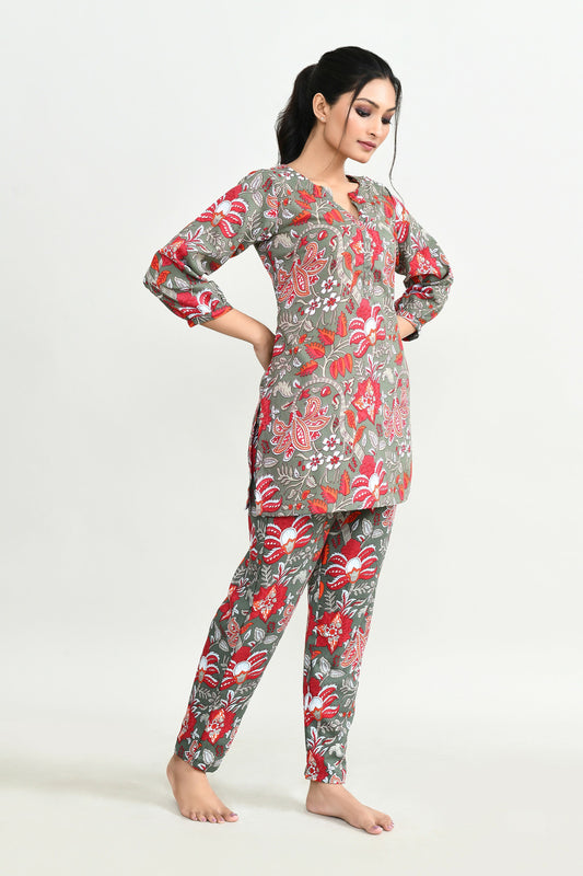 Joban Fashion Beautiful Maroon & Green Cotton Cod Set - Swadesiicart