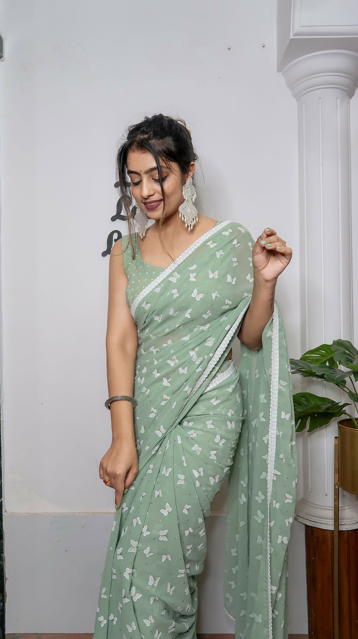 Vamsee Patangiyu Pista Green Georgette Saree - Swadesiicart