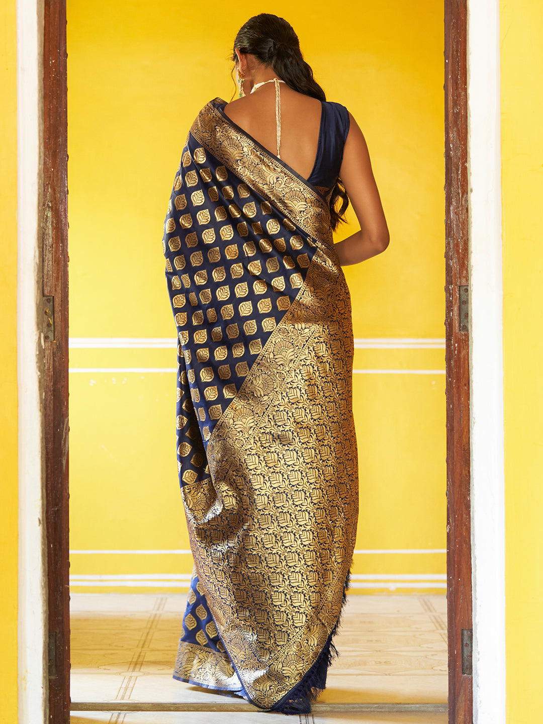 Janasya Navy Blue Banarasi Silk Woven Ethnic Motifs Banarasi Silk Saree | Swadesiicart