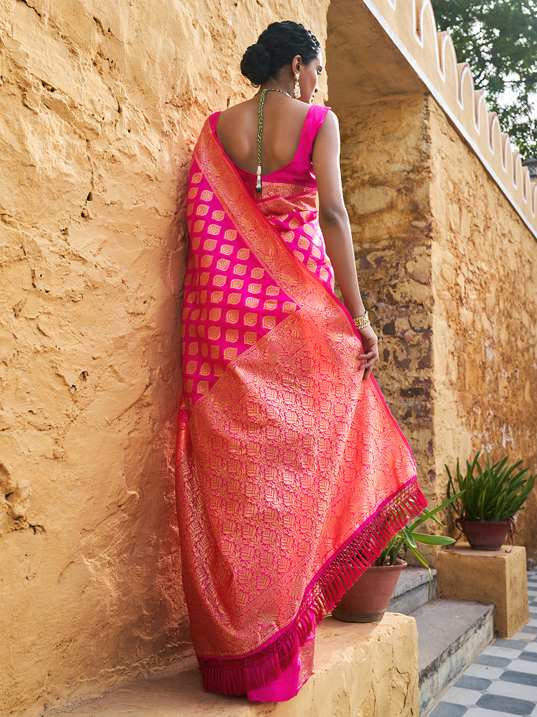 Janasya Rani Pink Banarasi Silk Ethnic Motifs Woven Design Saree | Swadesiicart